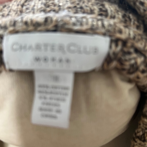 Vest - Picture 2 of 4